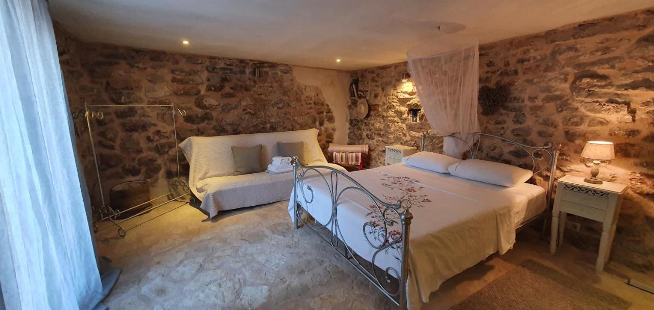 Hvar Stone Villa With Pool * Vrbanj
